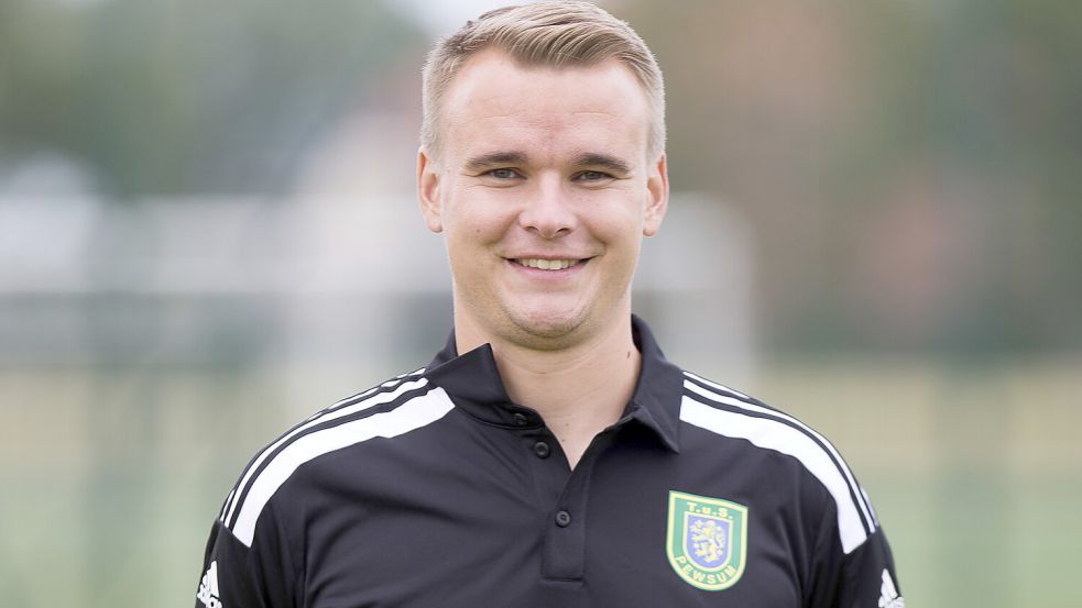 Pewsums Trainer Jonas Petersen feierte einen Derbysieg. Foto: Doden/Emden
