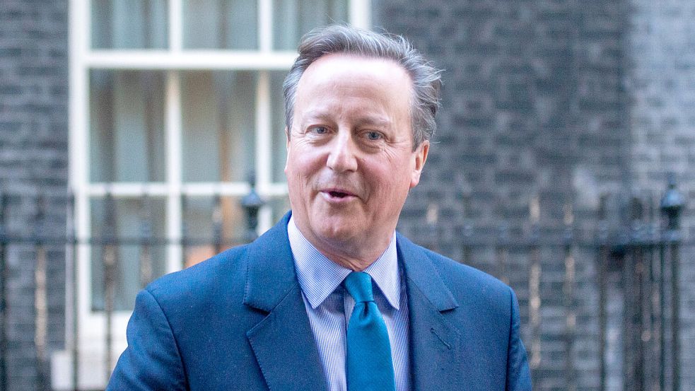 Der ehemalige und umstrittene Premierminister David Cameron wird neuer Außenminister von Großbritannien und soll der Regierung aus der Krise helfen. Foto: imago images/Tayfun Salci