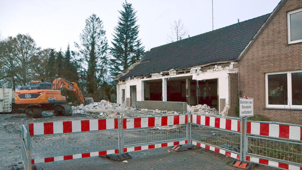 Die ersten Wände wurden bereits eingerissen. Foto: Aiko Recke