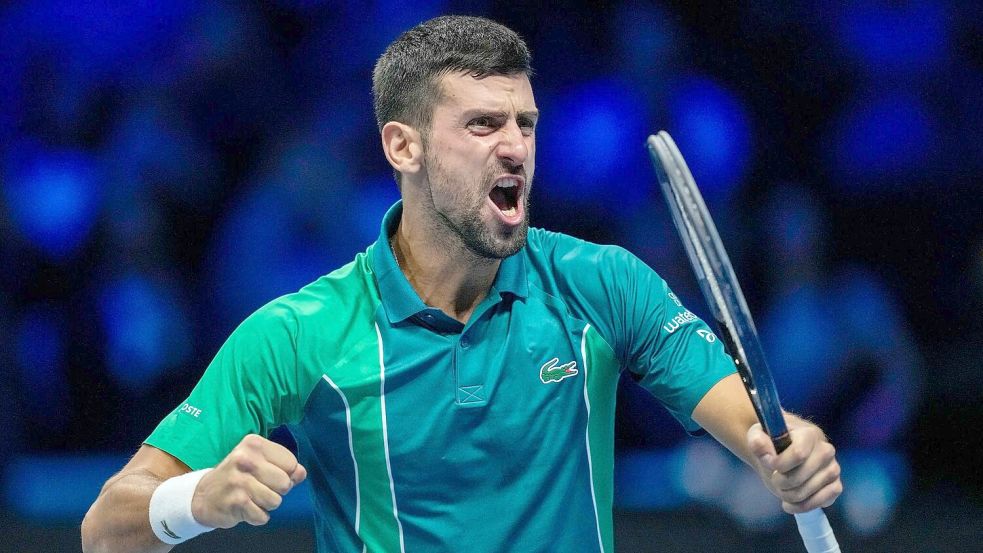 Novak Djokovic jubelt nach seinem Sieg in Turin. Foto: Antonio Calanni/AP/dpa