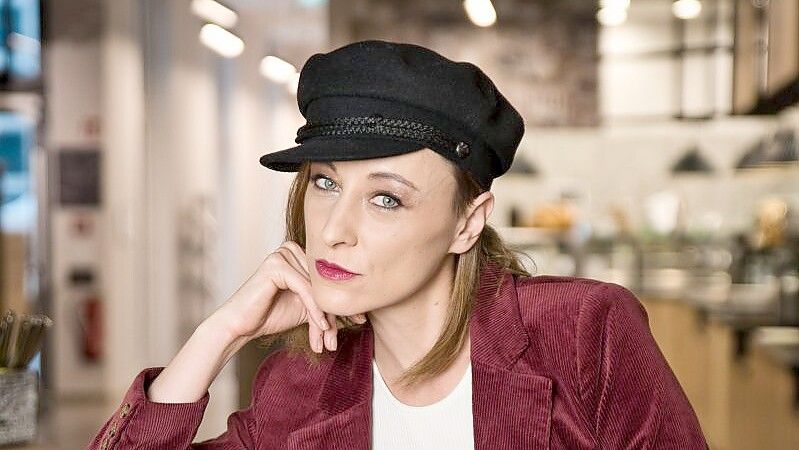 Annie Heger tritt im Leeraner Zollhaus auf. Foto: Henricus Lüschen