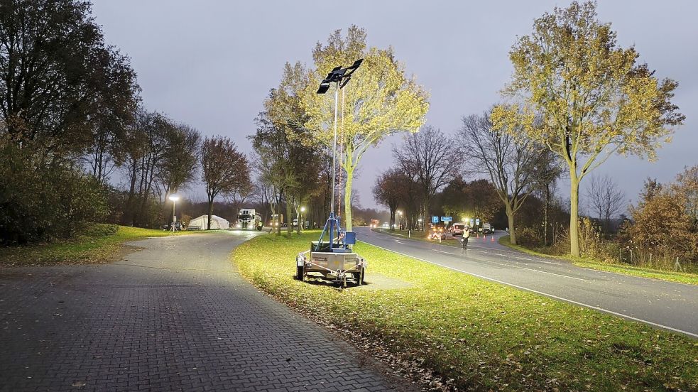 Das THW hatte den Parkplatz bei Dörpen Haar für die Großkontrolle ausgeleuchtet. Foto: Polizeiinspektion Emsland/Grafschaft Bentheim