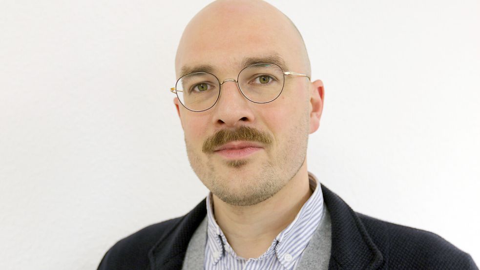 Simon Kampe ist neuer Ombudsmann für Betroffene sexualisierter Gewalt im Bistum Osnabrück. Foto: Bistum Osnabrück/Thomas Arzner
