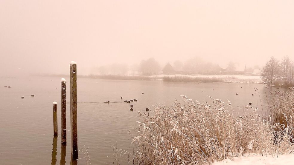 Der Winter hat Ostfriesland mit Schnee und Eis weiter im Griff.