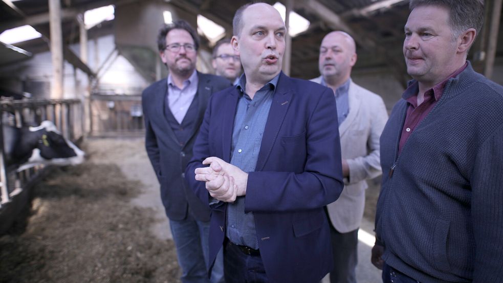 Manfred Tannen (Mitte) wird zur Führungsriege der Landwirtschaftskammer gehören. Archivbild: Cordsen