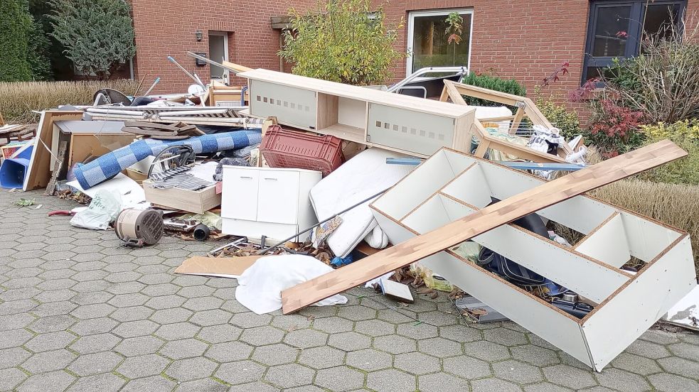 Am Anfang stand nur ein Drittel hiervon an der Straße. Der Haufen war über Nacht gewachsen. Foto: privat