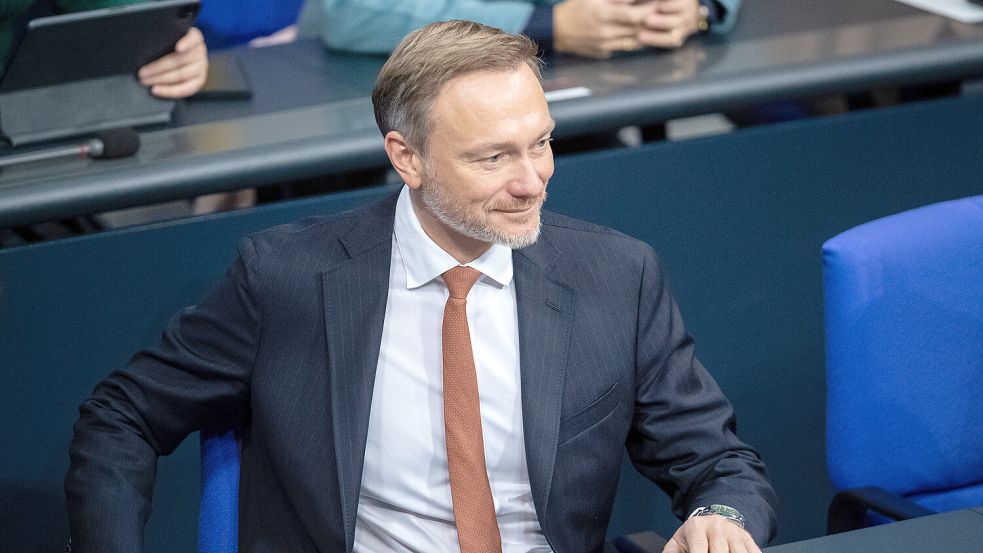 Finanzminister Christian Lindner (FDP) hatte bereits vor Wochen eine stärkere Entlastung bei Grundfreibetrag und Kinderfreibetrag für Steuerzahler in Aussicht gestellt. Foto: dpa/Melissa Erichsen