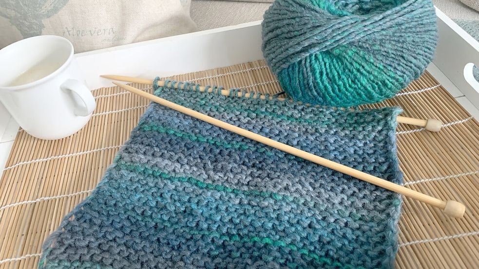 Mit dieser Anleitung klappt es mit dem ersten selbst gestrickten Schal. Foto: Susanne Risius-Hartwig