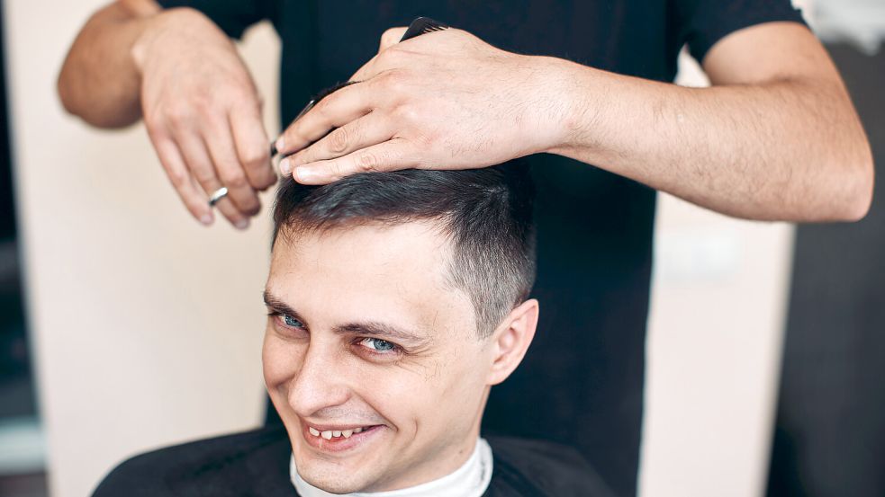 Haar, schick in Form gebracht: Wie modern ist der Fassonschnitt? Foto: IMAGO/Panthermedia