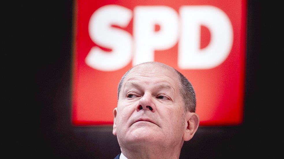 Bundeskanzler Olaf Scholz auf dem SPD-Parteitag in Berlin. DIe ungelöste Haushaltskrise hat das Treffen der Genossen überschattet. Foto: www.imago-images.de
