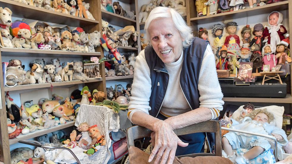 Irene Kirscht sammelt seit mehr als vier Jahrzehnten Stofftiere und Puppen. Fotos: Ortgies