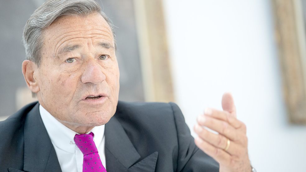 Wolfgang Grupp tritt zum Jahreswechsel als Geschäftsführer des Textilunternehmens Trigema ab. Foto: dpa/Sebastian Gollnow