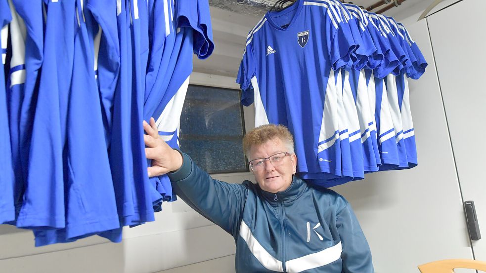Helga Aper ist die gute Seele der Kabine. Bei ihr schauen die Spieler auch schon mal auf einen Kaffee vorbei.