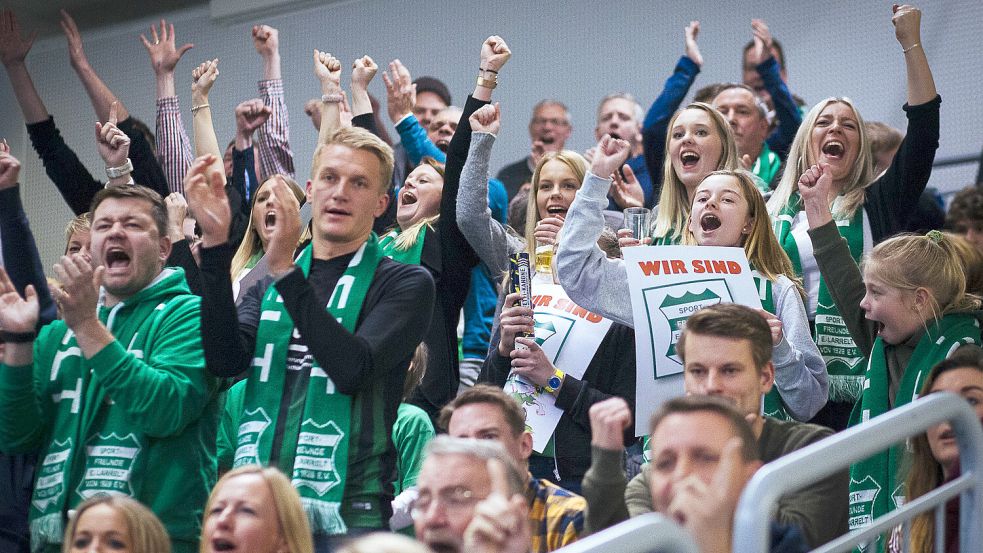 Für seine tolle Stimmung sind die Emder Stadtmeisterschaften bekannt. Foto: Doden/Emden