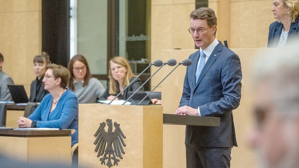 NRW-Ministerpräsident Hendrik Wüst spricht im Bundesrat. Foto: dpa/Michael Kappeler