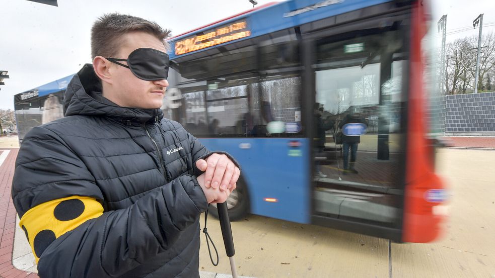 Herauszufinden, welcher Bus nun meiner ist, ist blind eine echte Herausforderung. Foto: Ortgies