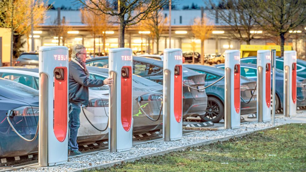 Die Hauptprobleme bei Elektrofahrzeugen betreffen in erster Linie Schwierigkeiten beim Laden oder mit der Batterie. Foto: imago images / Wolfgang Maria Weber