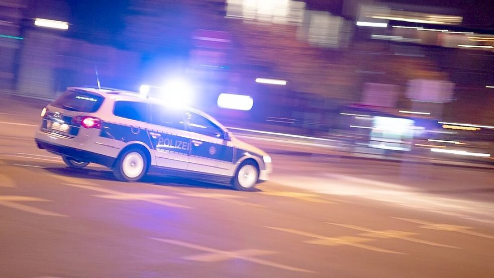 Die Polizei wurde am Montagabend zu einer Prügelei in Bremen-Huchting gerufen. Foto: Lino Mirgeler/dpa/Symbolbild