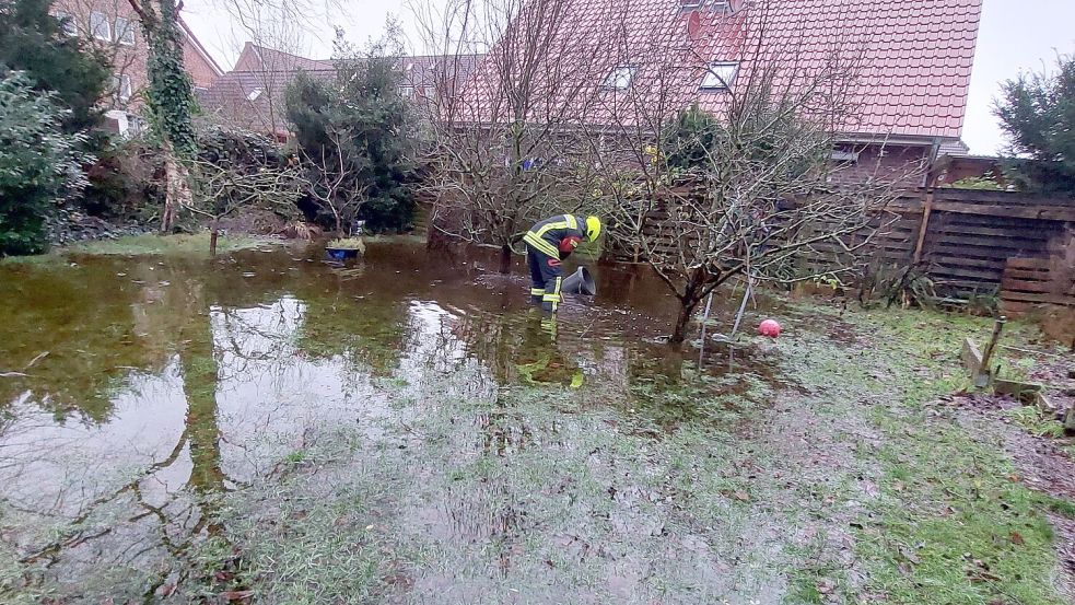 Große Teil des Grundstücks standen unter Wasser. Foto: Wolters