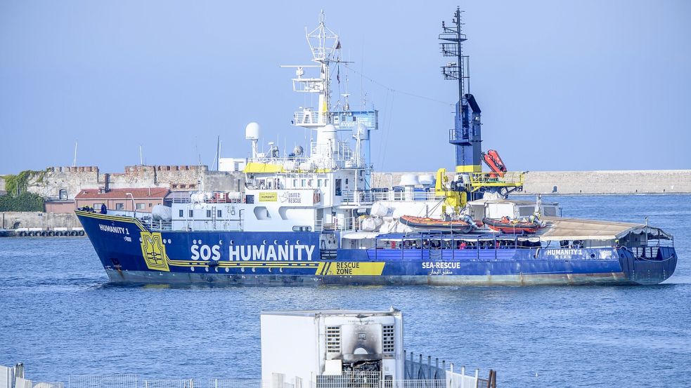 An Bord der „Humanity 1“ ist derzeit der Leeraner Joachim Ebeling Kapitän. Foto: imago/Marcello Valeri
