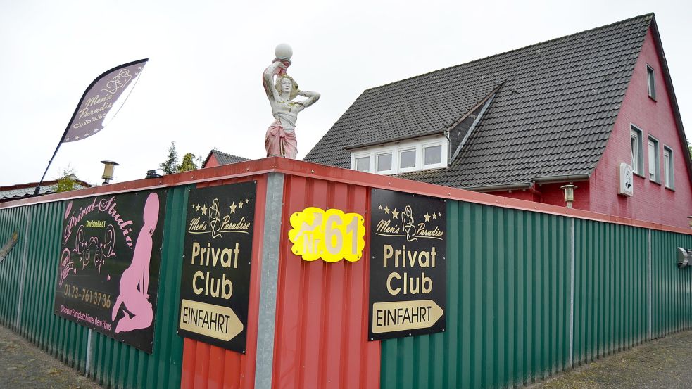Der Club Men‘s Paradise in Langholt liegt in der Gemeinde Ostrhauderfehn und gehört zum Landkreis Leer. Doch auch dieses Nachtlokal ist laut Eigentümer geschlossen. Foto: Fertig