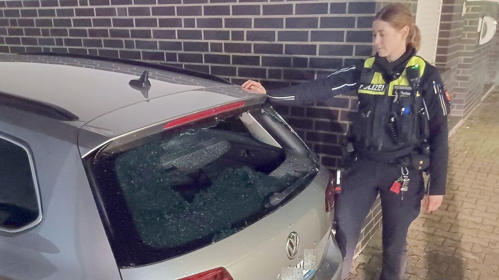 Bei zwölf Autos schlug der Straftäter Scheiben oder Leuchten ein. Foto: Wilken