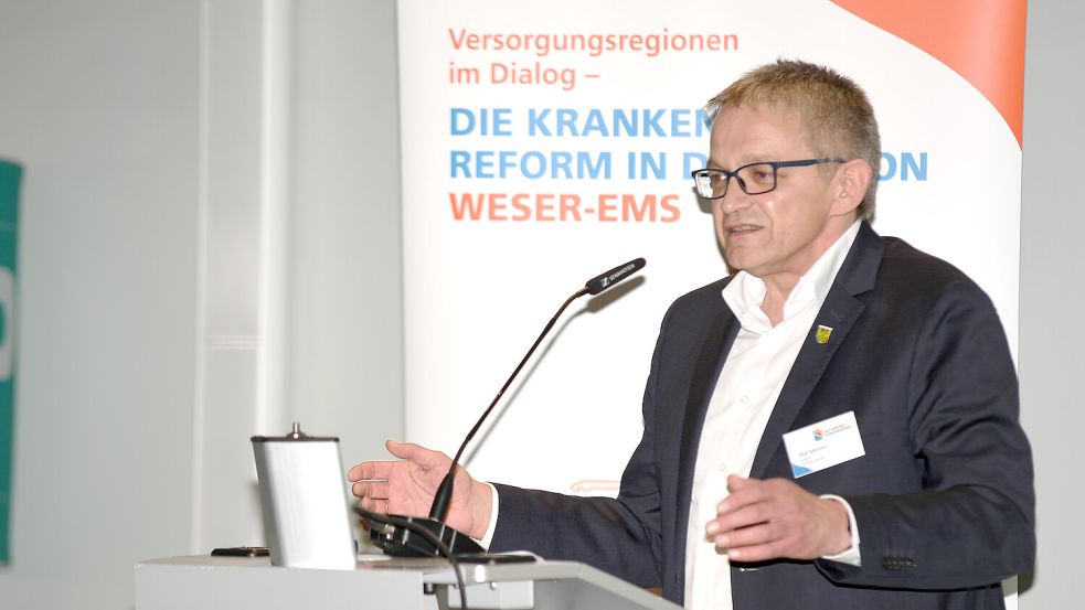 Der Landrat des Landkreises Aurich, Olaf Meinen, trägt die Auskunftsverweigerung des kreiseigenen Klinikverbunds bisher mit. Archivfoto: Ellinger
