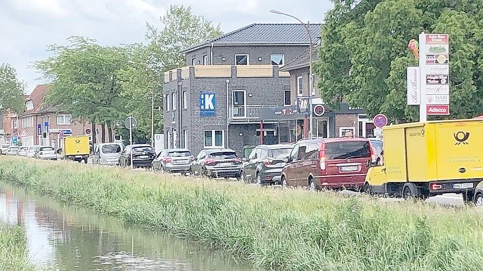 So voll wie auf diesem Bild aus dem Sommer 2022 könnte es auch am Montagmorgen auf dem Untenende in Westrhauderfehn werden. Es wurde eine Versammlung zur Unterstützung der Landwirte angemeldet. Archivfoto: Ammermann