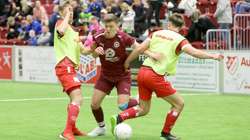 Im Viertelfinale traf der SV Großefehn I auf die SV Großefehn U23. Foto: Doden/Emden