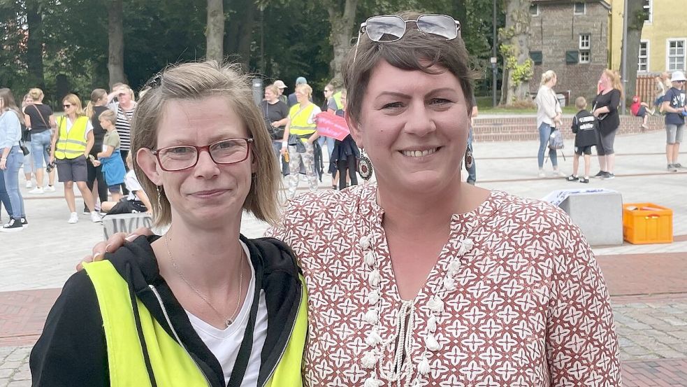 Melanie Remijn (rechts) und Stefanie Doolmann wollen nicht mehr an der Podiumsdiskussion der Gemeinde Krummhörn teilnehmen. Foto: Archiv/Weiden