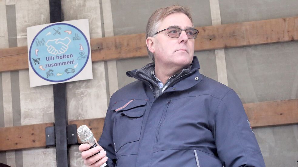 Karl-Heinz Neemann vom gleichnamigen Lohnunternehmen in Großefehn. Foto: Böning