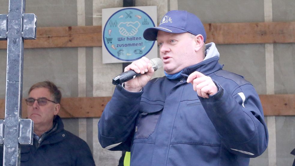 Tino Meyer vom gleichnamigen Bauunternehmen in Großefehn. Foto: Böning