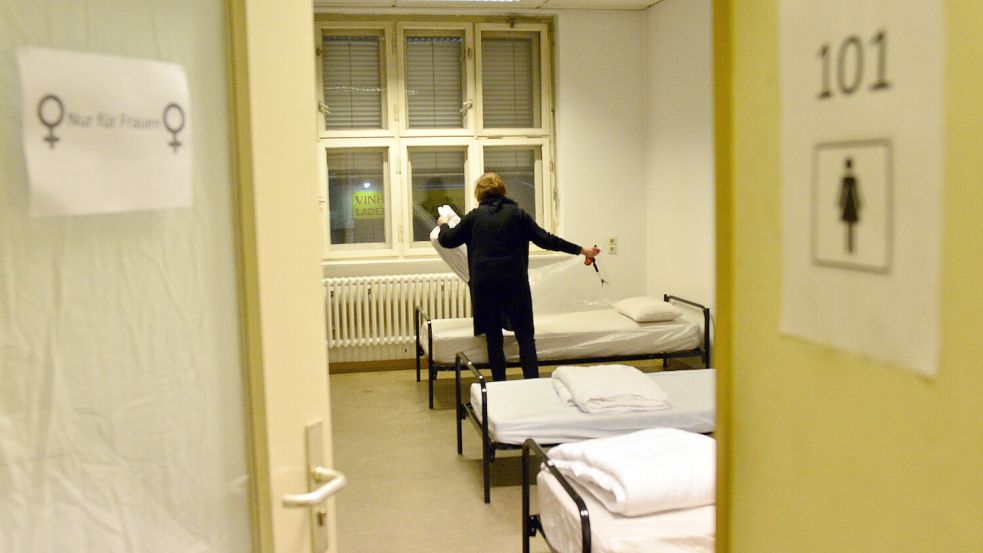 Zumindest separierte Zimmer: Wie hier in einer Notunterkunft schlafen dort nur Frauen. Foto: dpa