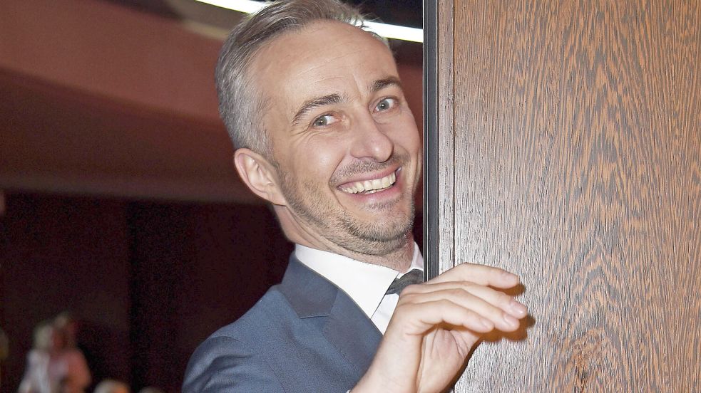 Der Satiriker Jan Böhmermann hat juristischen Streit mit einem Imker. Foto: imago images/Panama Pictures
