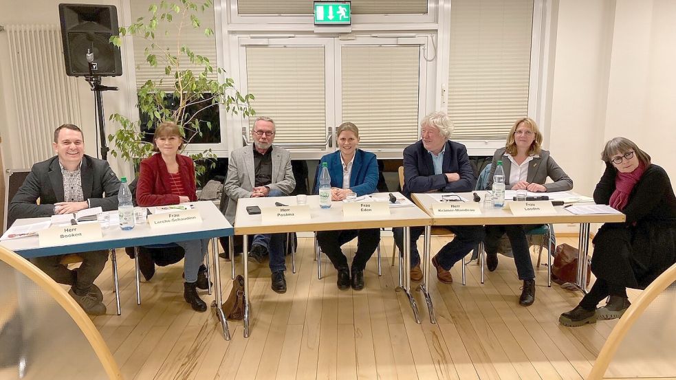 Die Teilnehmer der Podiumsdiskussion. Foto: Hock