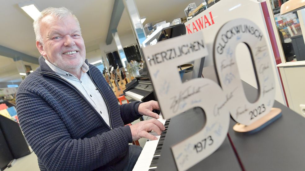 Heyo Ahrends war 1971 dabei, als sein Vater in den Niederlanden eine Orgel bestellte. Die führte dazu, dass 1973 das Geschäft gegründet wurde. Foto: Ortgies