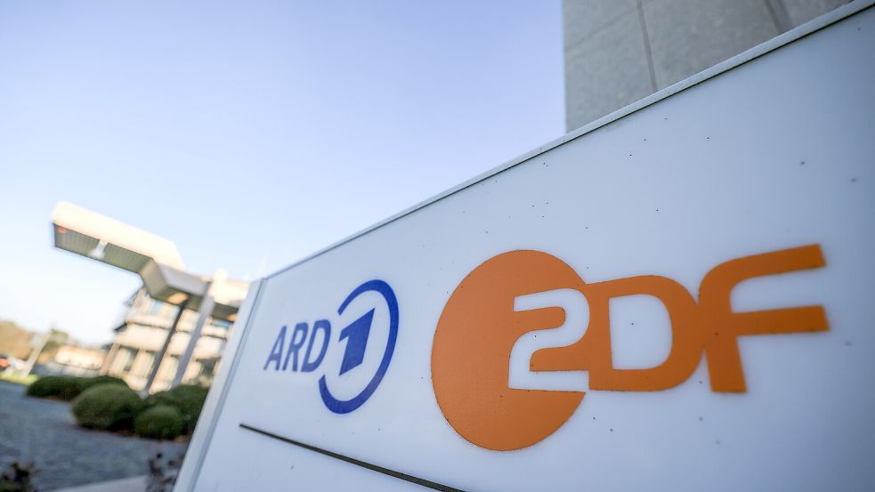 Berichten die öffentlich-rechtlichen Sender ARD und ZDF noch neutral? Foto: dpa/Oliver Berg