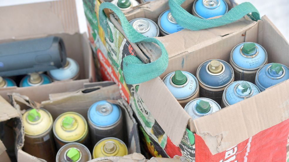 Sprayflaschen sind die Palette der Grafitti-Künstler.
