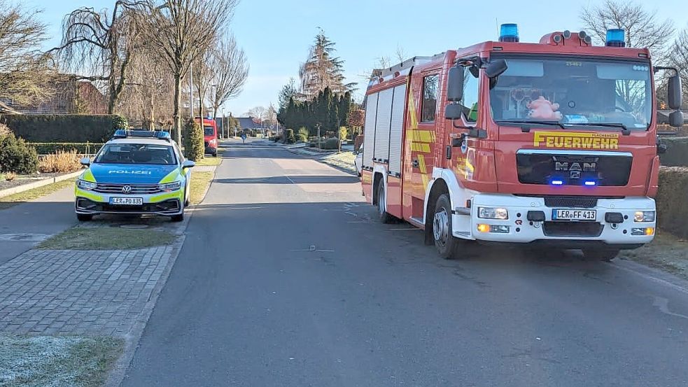Zu einem Küchenbrand kam es am Sonntagvormittag an der Pastor-Kersten-Straße in Flachsmeer. Foto: Bruns / Feuerwehr