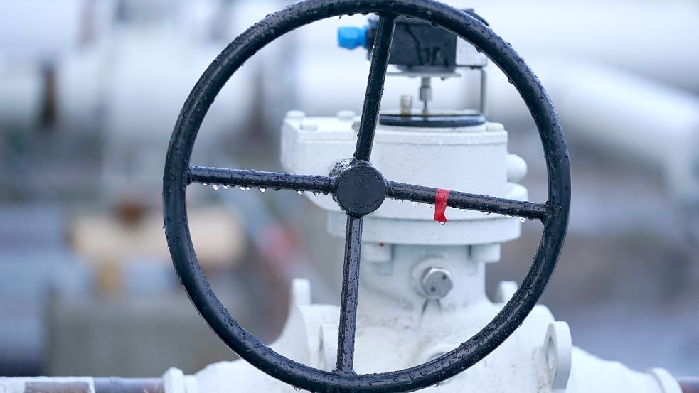 Die Bauarbeiten für die Gasleitung sind abgeschlossen. Jetzt wurden die Absperrungen aufgedreht. Symbolfoto: Brandt/dpa