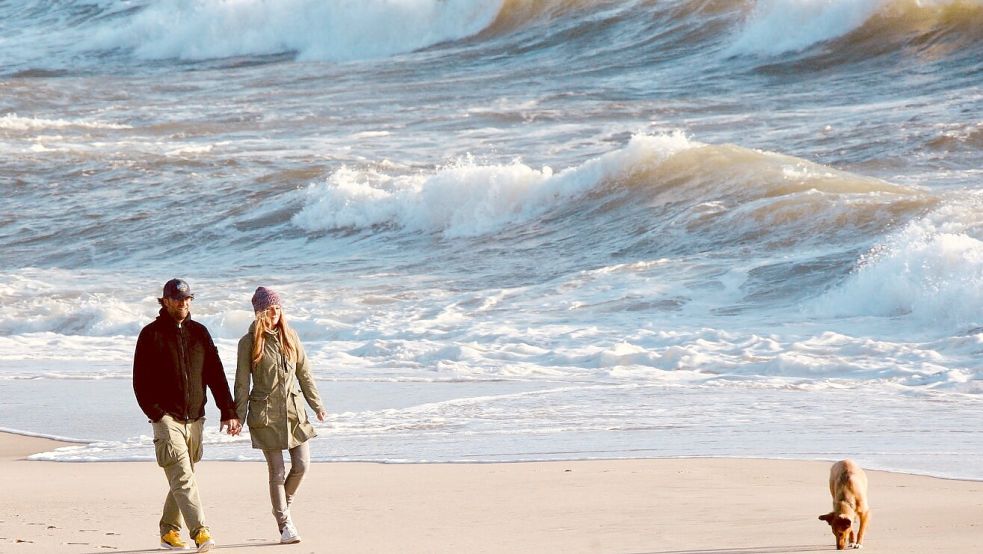 Jürgen und Ulla Klopp vor ein paar Jahren am Strand in Kampen auf Sylt. Die Klopps lieben die Insel seit 15 Jahren. Foto: Wolfgang Barth