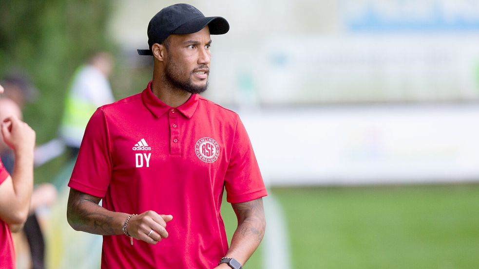„Kickers hat alle Trümpfe in der eigenen Hand“, sagt Dennis Yeboah, Trainer des SV Ramlingen-Ehlershausen. Foto: Doden, Emden