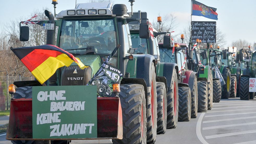 Auch in Hesel waren am 8. Januar unter anderem Trecker-Kolonnen unterwegs, um gegen die Regierung zu demonstrieren. Foto: Ortgies/Archiv