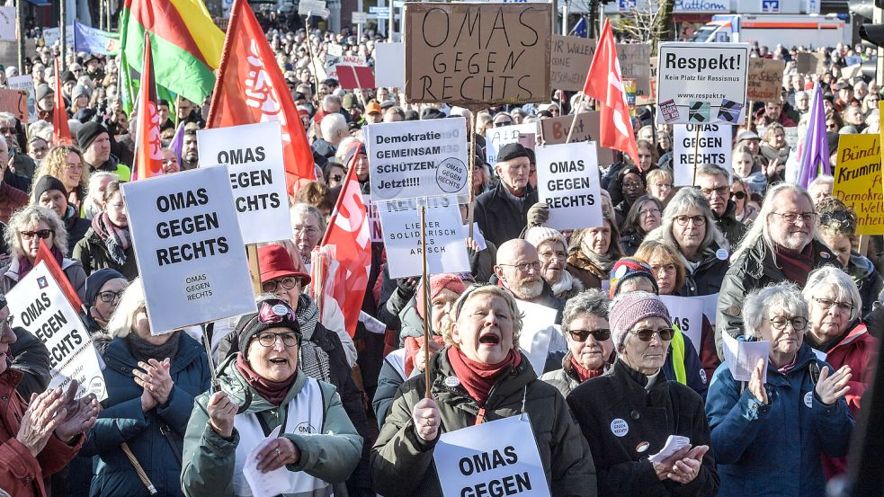Rund 4000 Menschen haben am vergangenen Samstag in Emden demonstriert. Foto: Ortgies