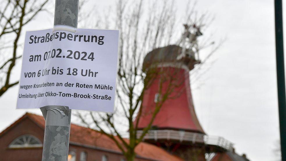 Die Mühlenstraße in Greetsiel wird am Mittwoch, 7. Februar 2024, gesperrt. Foto: Wagenaar