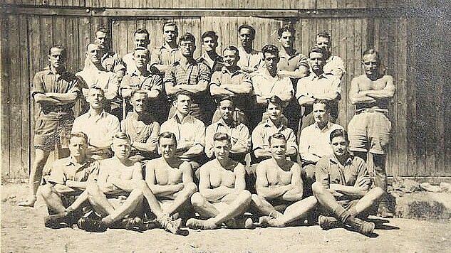 Im Kriegsgefangenenlager gründete Sekine eine Judo-Mannschaft und veranstaltete Turniere. Dieses Bild ist im August 1943 im Lager 383 in Bayern entstanden. Foto: Foto: Rowley’s Auction House / Deep South Media