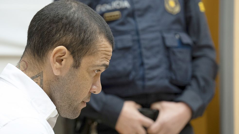 Dani Alves steht vor Gericht, ein Jahr nachdem er eine junge Frau in einem Nachtclub in Barcelona sexuell angegriffen haben soll. Foto: dpa/POOL EUROPA PRESS/D.Zorrakino