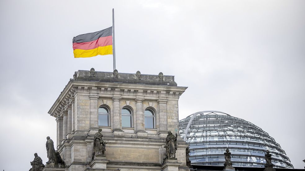 Symbol für die deutsche Demokratie: Der Bundestag in Berlin. Foto: dpa