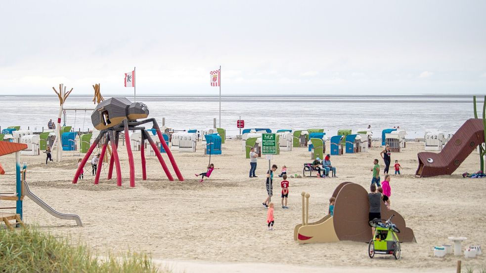 Während andere in Norddeich Urlaub machen, sind viel heimische Familien auf das Norder Ferienprogramm angewiesen, damit ihre Kinder betreut sind, während sie arbeiten. Foto: DPA