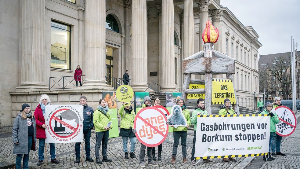 Protestaktion am Mittwochmorgen vor dem Hannoveraner Landtag. Foto: Daniel Pilar/Greenpeace